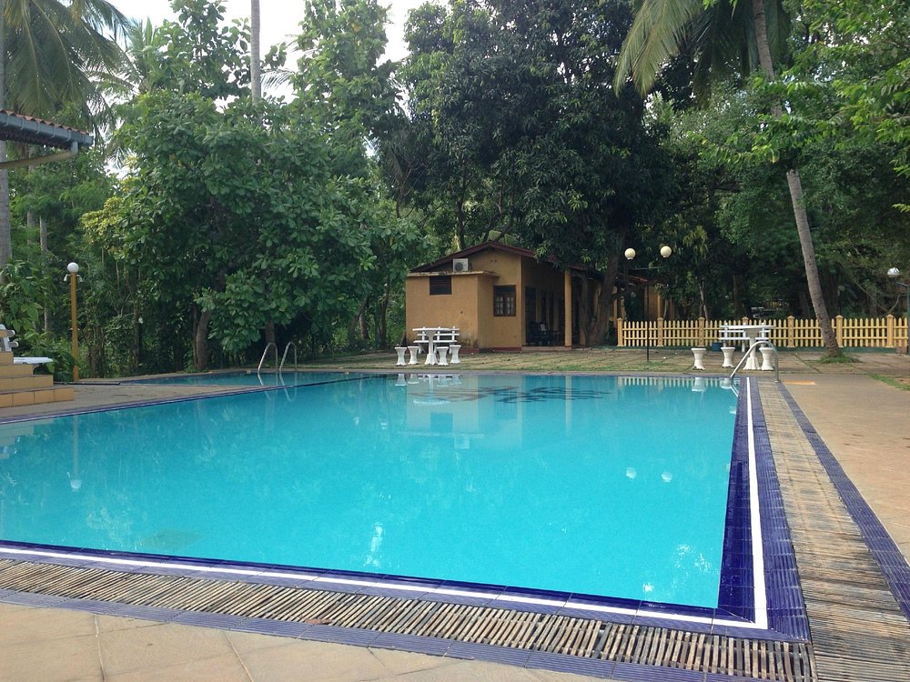 J.Cei Village Resort